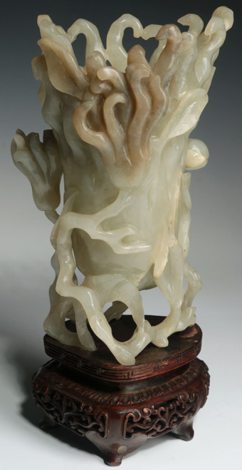 An Exceptional Chinese Carved Jade Finger Citron Hand of Buddha