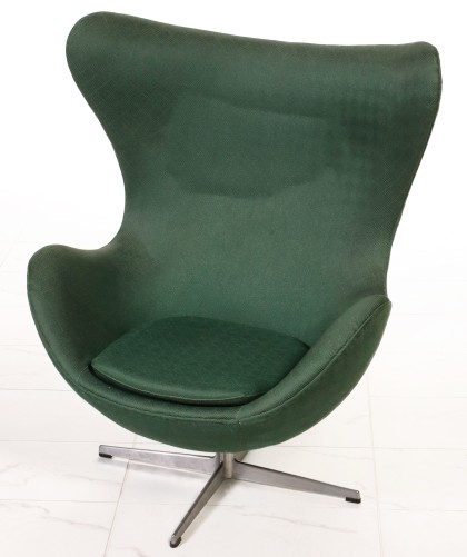 An Iconic Arne Jacobsen Egg Chair, Circa 1969