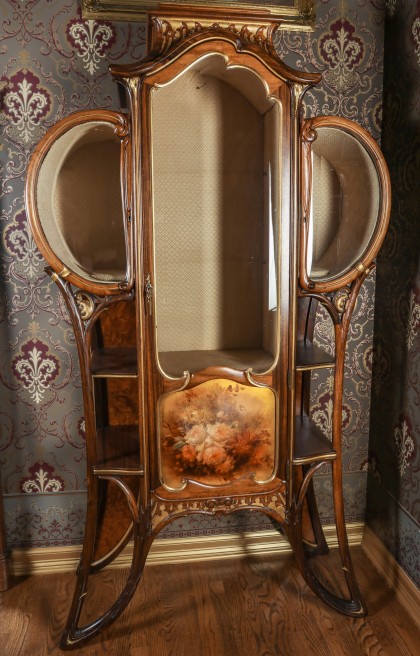 An Important Catalan Modernisme Art Nouveau Vitrine, Attributed to Joan Busquets (1874‑1949),See Gaudí House Museum Barcelona for this same design