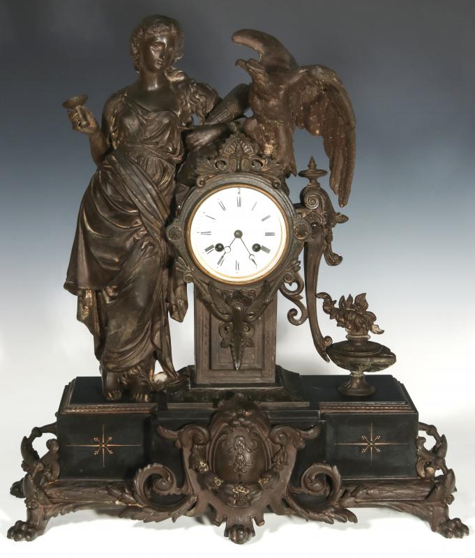A 19TH CENTURY FRENCH FIGURAL SPELTER MANTEL CLOCK