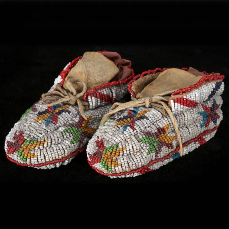 EARLY 20TH C. CHILD'S MOCCASINS WITH BEADED SOLES