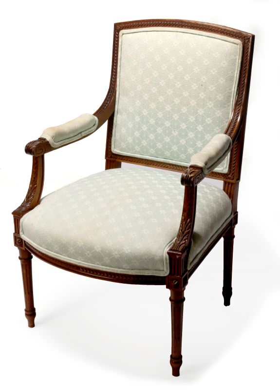 AN EARLY 20TH CENTURY LOUIS XVI OPEN ARM FAUTEUIL 