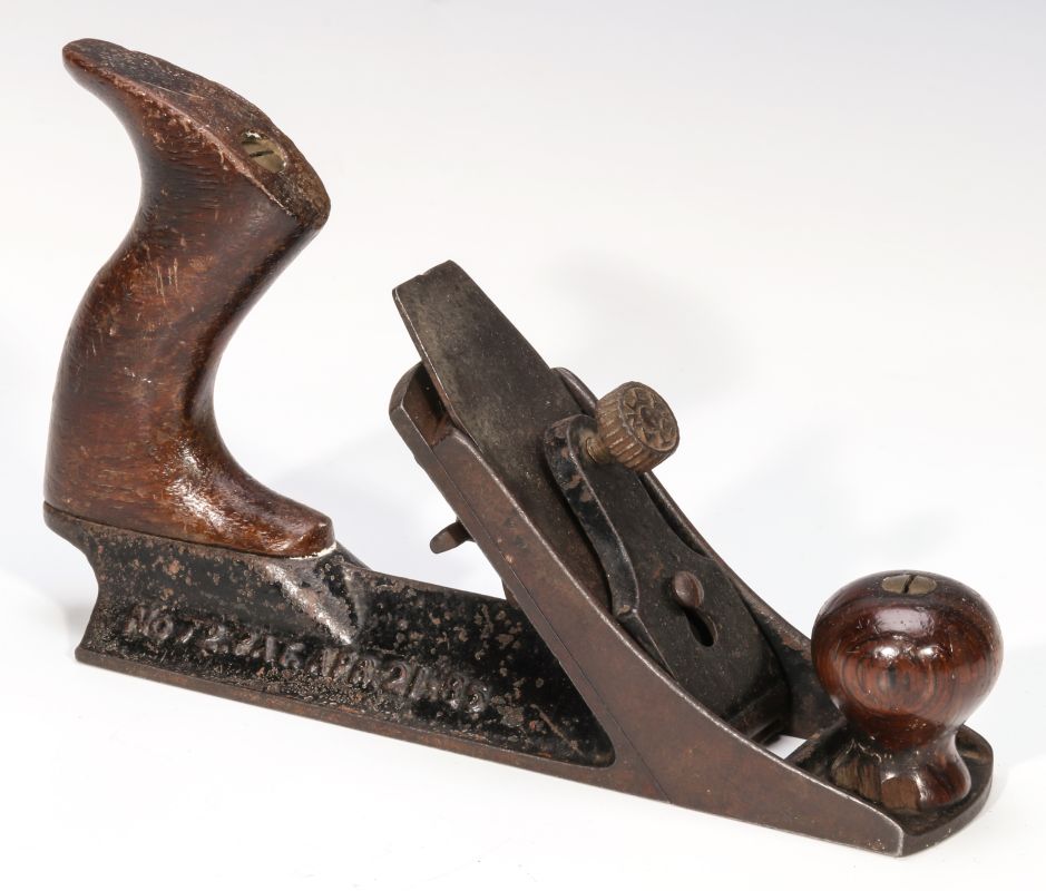 AN ANTIQUE STANLEY NO. 72 CHAMFER PLANE TYPE 2