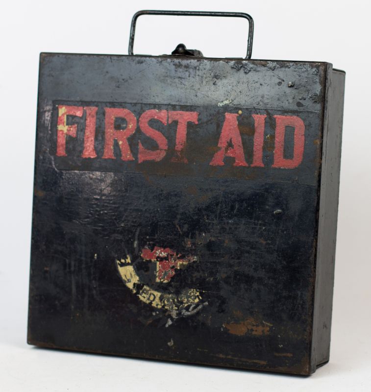 US WWII FIRST AID KIT WITH CONTENTS