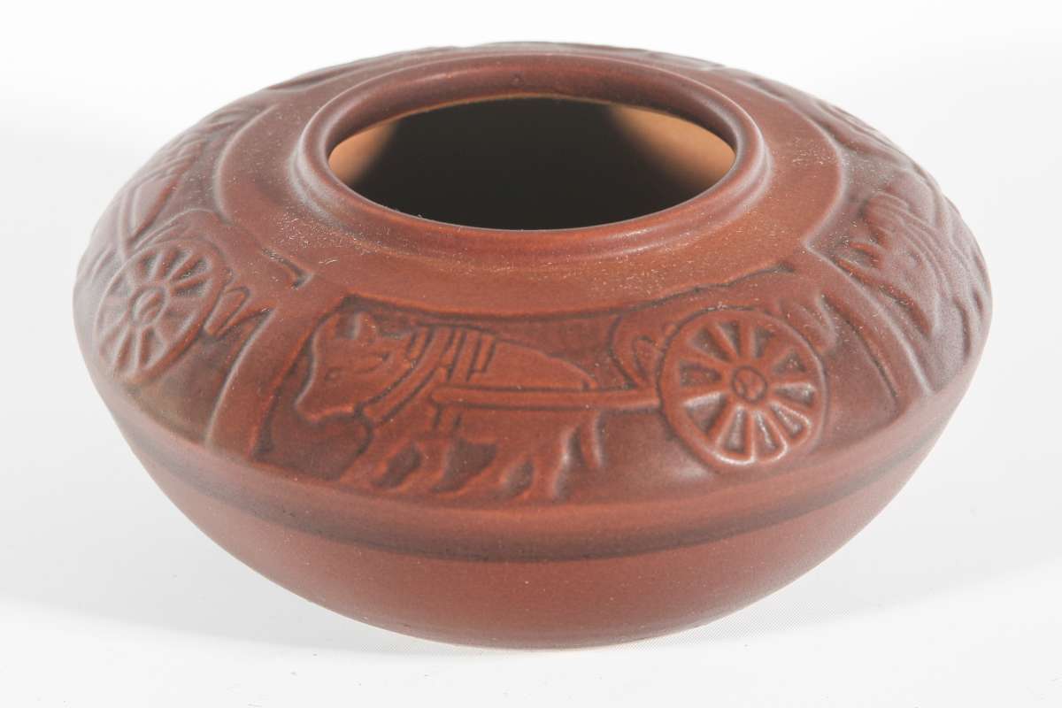 UND ART POTTERY RED RIVER OX CART VASE SGND CABLE
