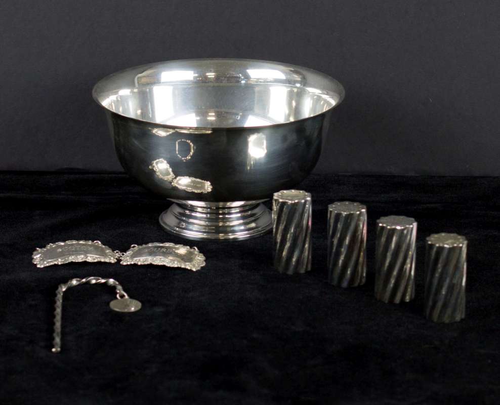 AN ESTATE LOT OF STERLING SILVER ITEMS