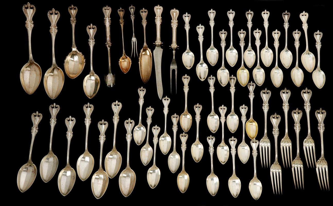 TOWLE OLD COLONIAL STERLING SILVER FLATWARE