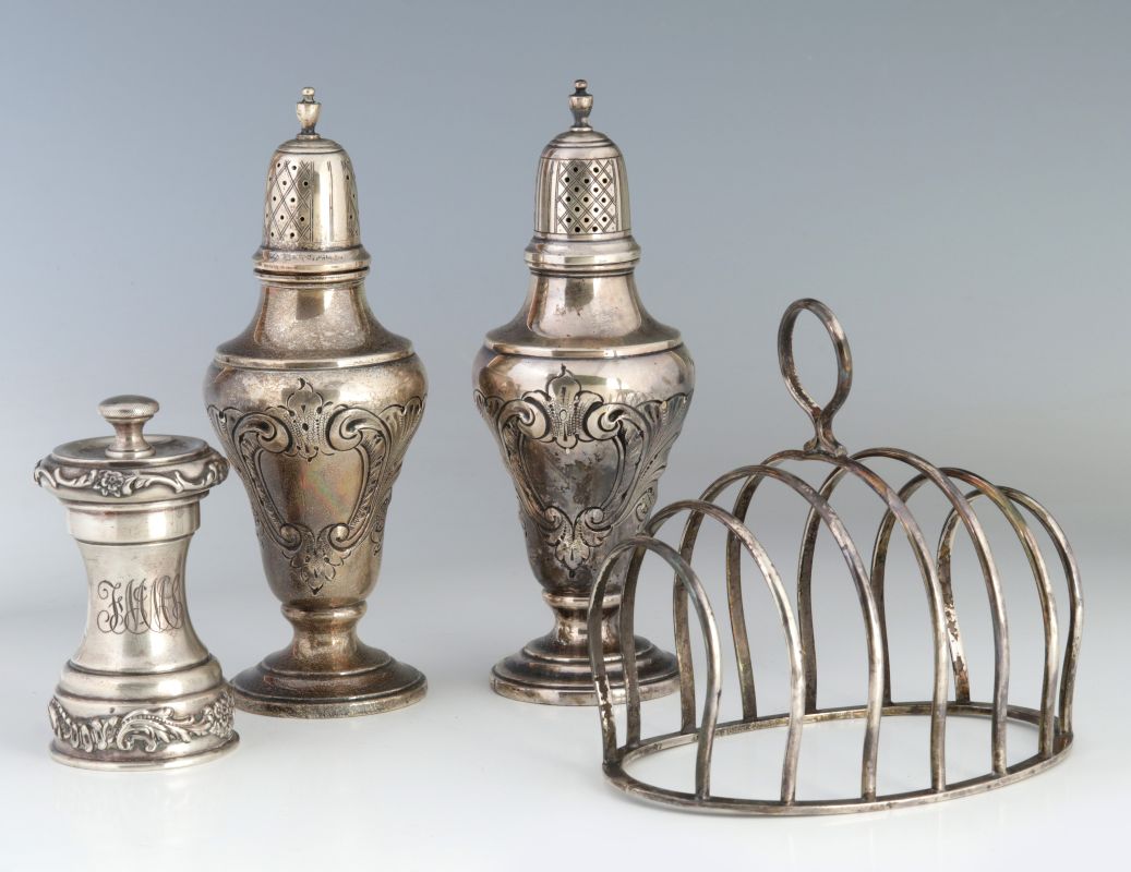 EARLY 20TH C STERLING SILVER SHAKERS & TOAST RACK