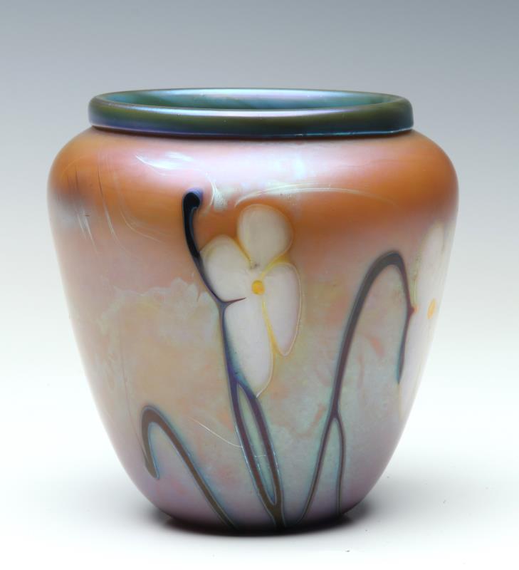 AN ORIENT AND FLUME INLAID FLORAL VASE DATED 1976