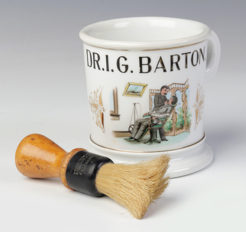 A DENTIST WITH PATIENT OCCUPATIONAL SHAVING MUG