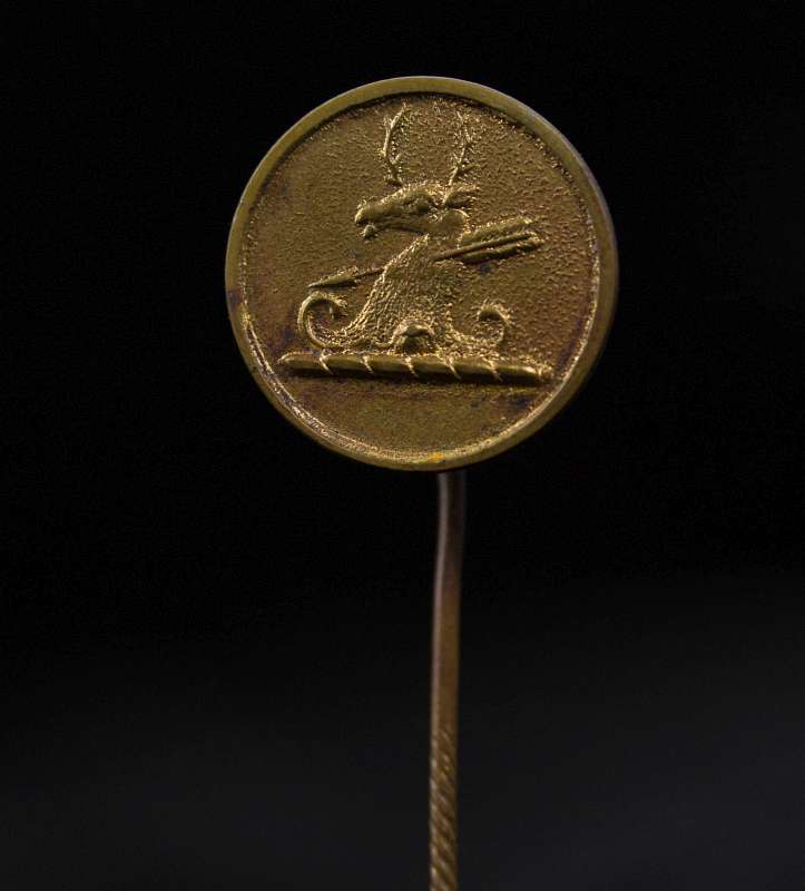 A STAVER CARRIAGE CO. ADVERTISING STICKPIN