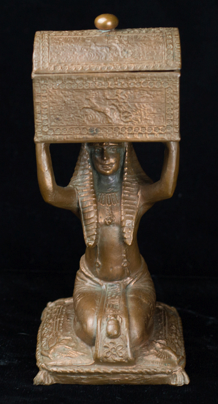 A WEIDLICH BROS ART DECO EGYPTIAN REVIVAL FIGURE