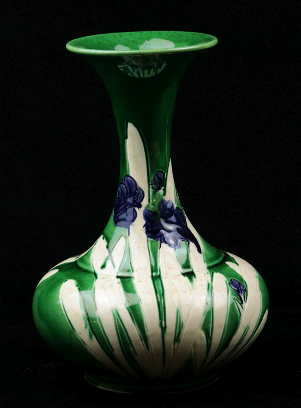 A JAPANESE AWAJI POTTERY VASE WITH CARVED IRIS