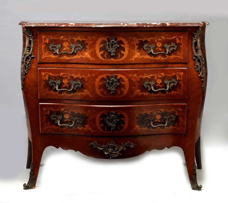 A CIRCA 1900 LOUIS XV STYLE INLAID BOMBE' COMMODE 