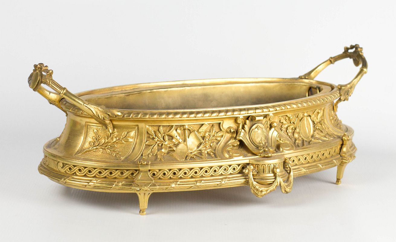 A 19TH CENTURY FRENCH GILDED BRONZE JARDINIERE