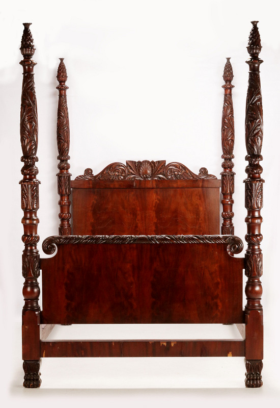 A MONUMENTAL 19TH C AMERICAN ACANTHUS CARVED BED 