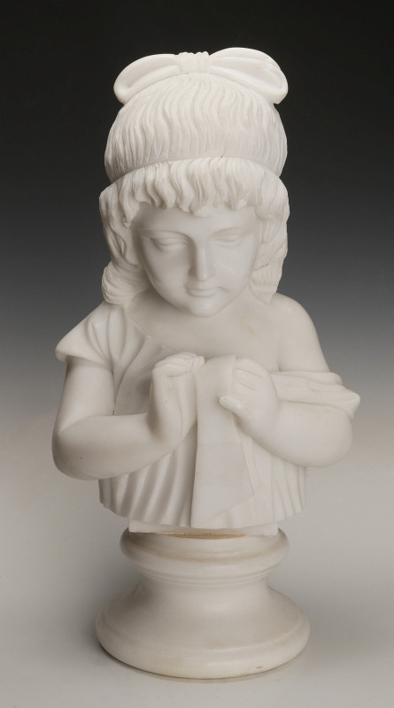 A 19C ITALIAN SCHOOL MARBLE SCULPTURE CHILD SEWING