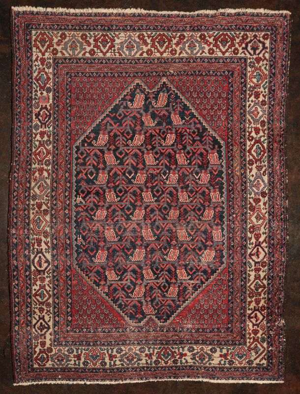 AN EARLY TO MID 20THC. PERSIAN HAMADAN SCATTER RUG