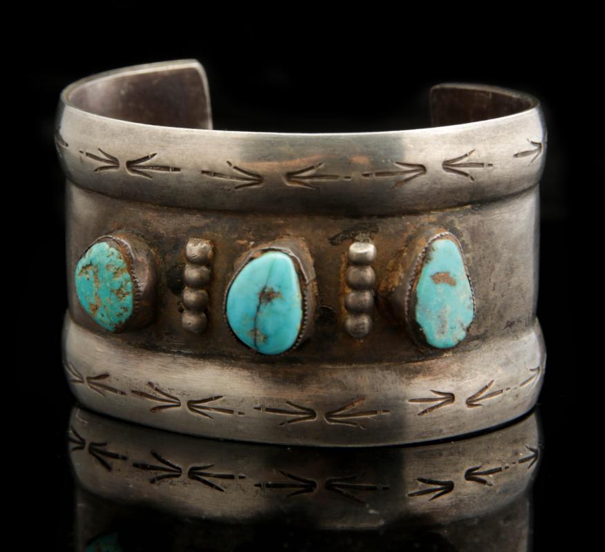 A HANDSOME, WIDE NAVAJO STERLING CUFF W/ TURQUOISE