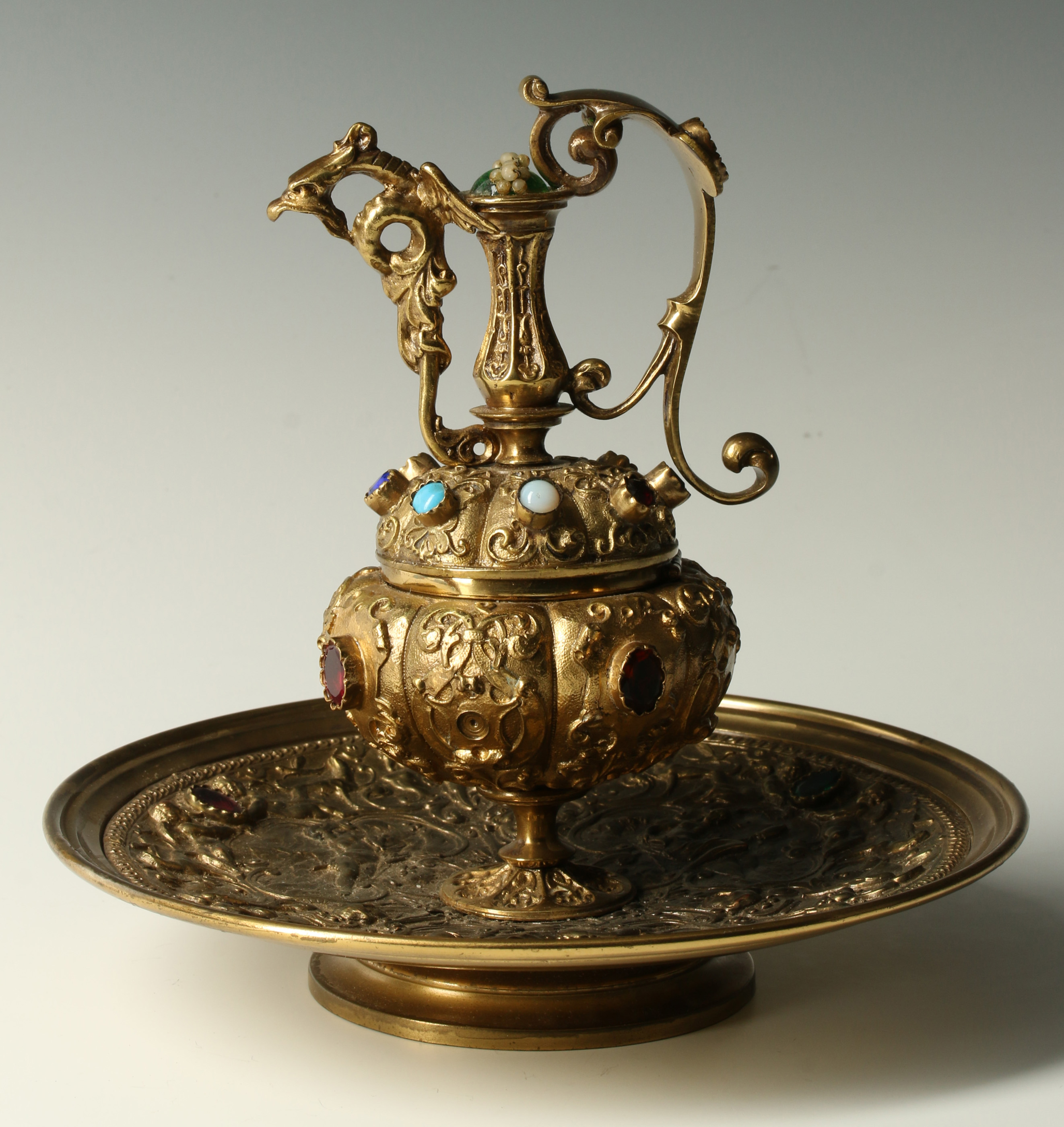 A FAUX JEWEL CONTINENTAL EWER FORM INK STAND