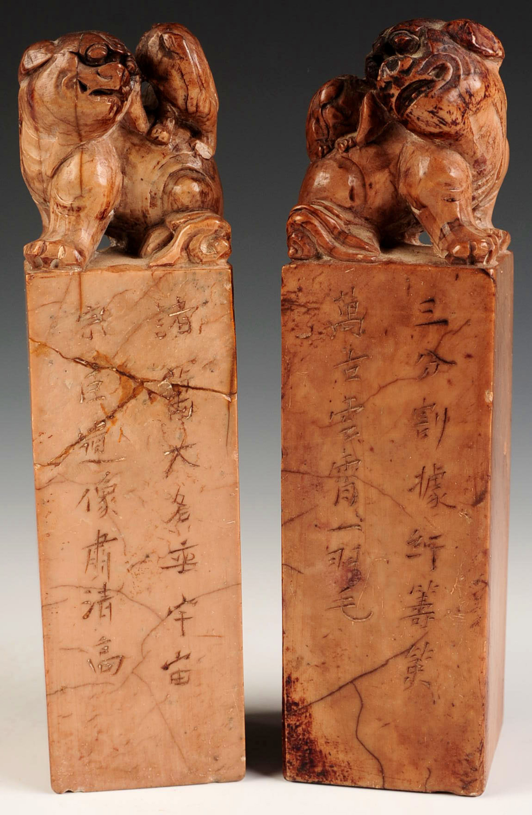 A PAIR CHINESE CARVED SOAPSTONE SEALS WITH FU DOG
