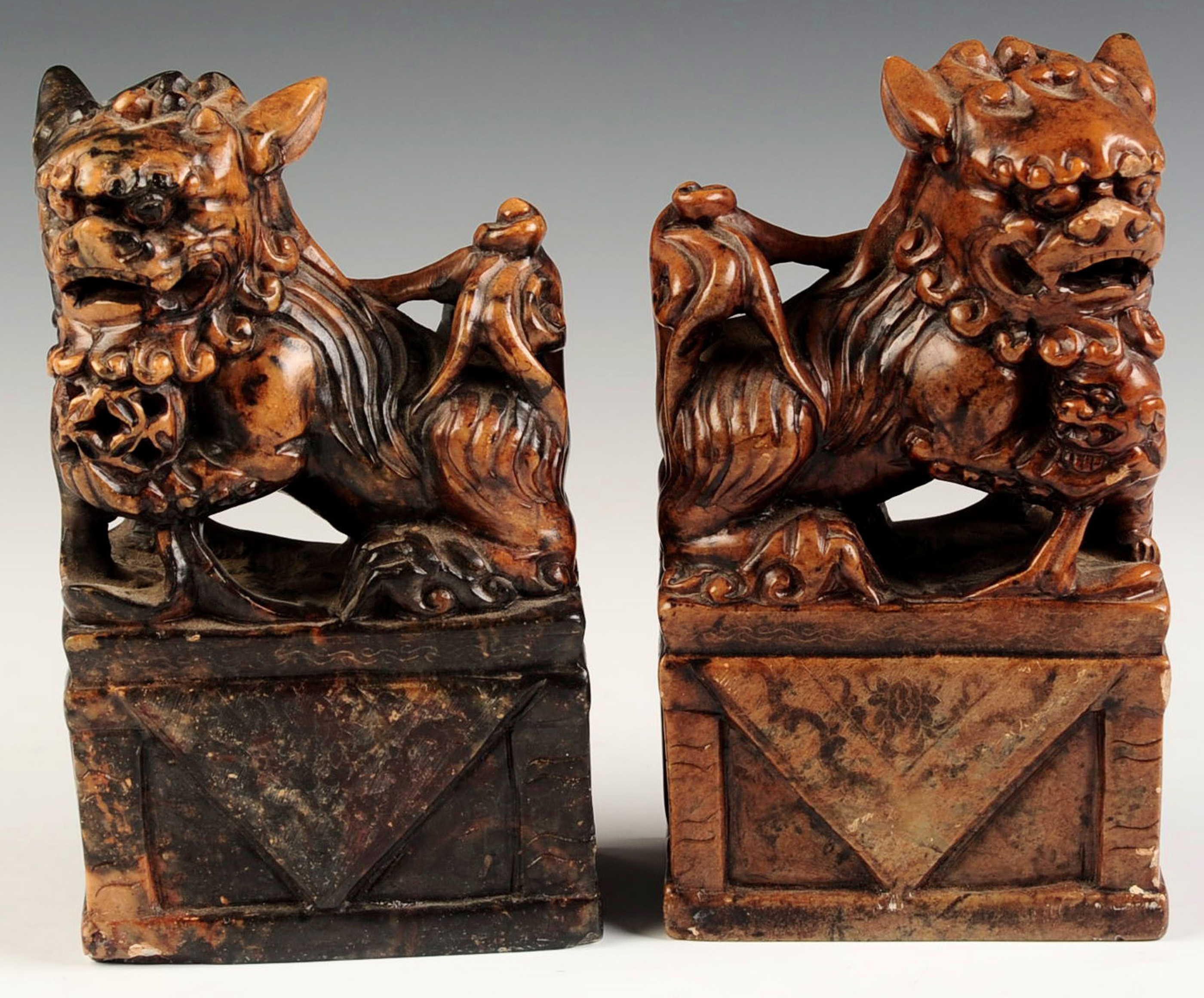 A PAIR CHINESE CARVED SOAPSTONE FU DOGS