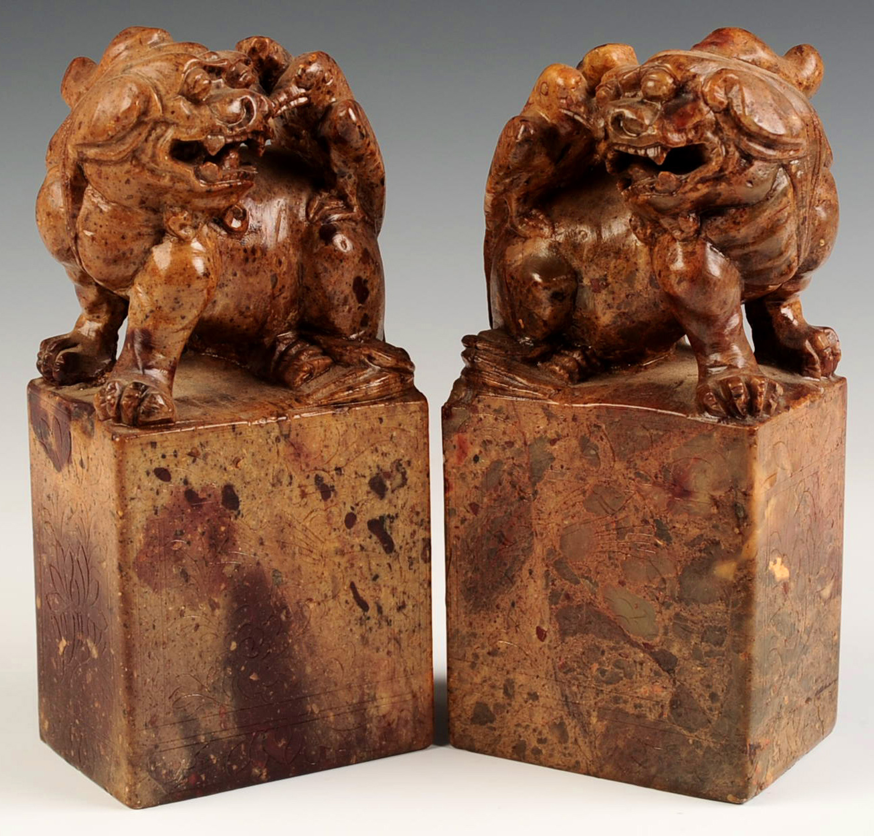 A PAIR OF 19TH C. CHINESE HARDSTONE CARVINGS OF FU