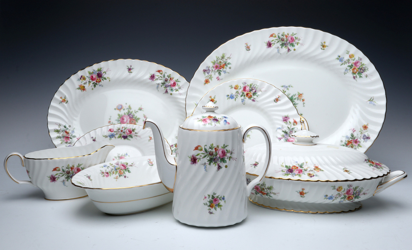 A LOT OF MINTON 'MARLOW' SERVING PIECES