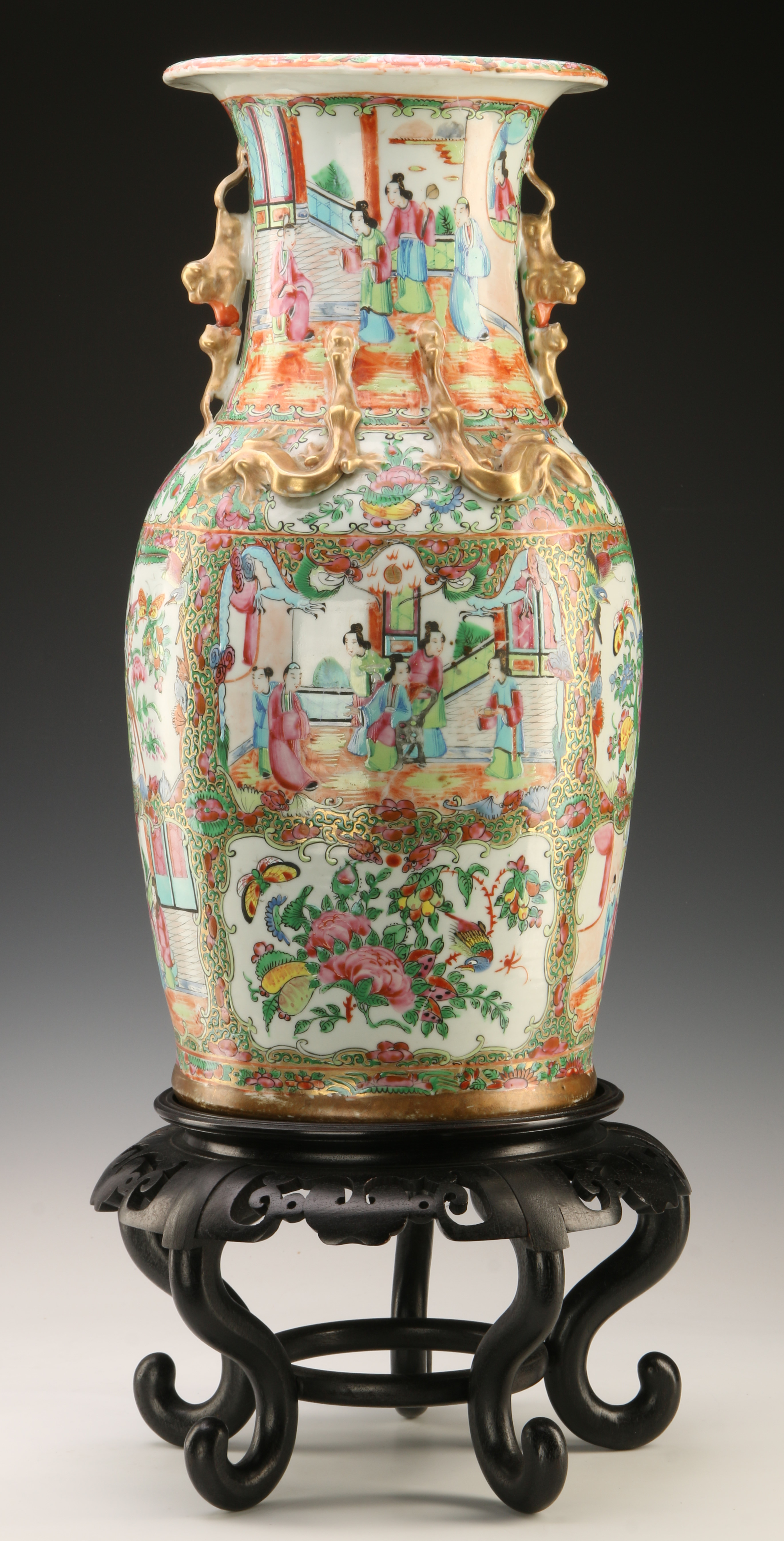 A 19TH C CHINESE EXPORT FAMILLE ROSE 18-INCH VASE