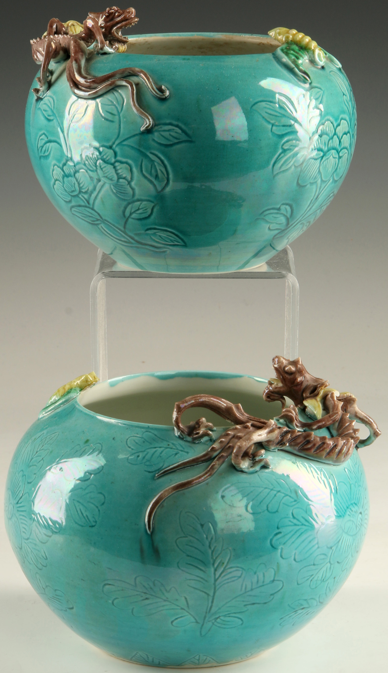 A PAIR 20TH C. CHINESE PORCELAINS WITH DRAGONS