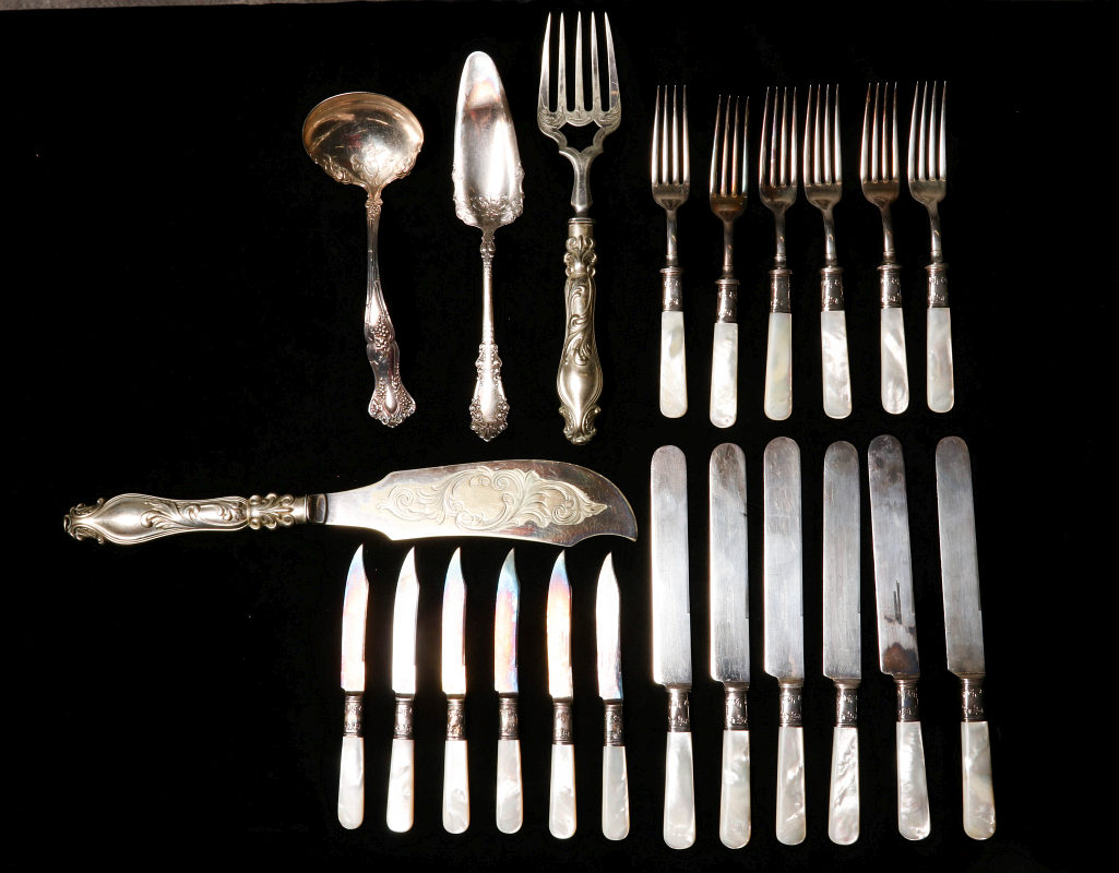 VICTORIAN SILVER PLATE AND PEARL HANDLE FLATWARE