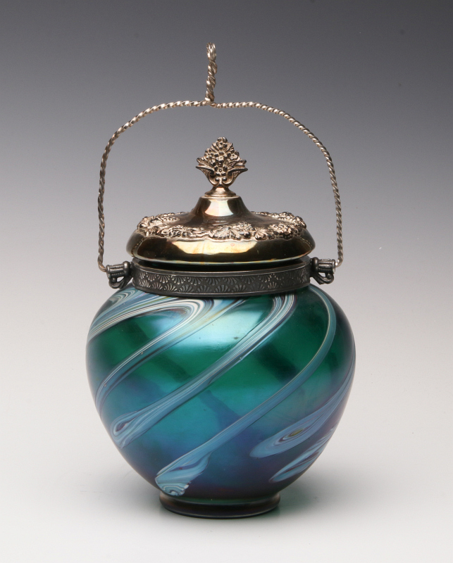 A LATE 19TH CENTURY AUSTRIAN ART GLASS CRACKER JAR