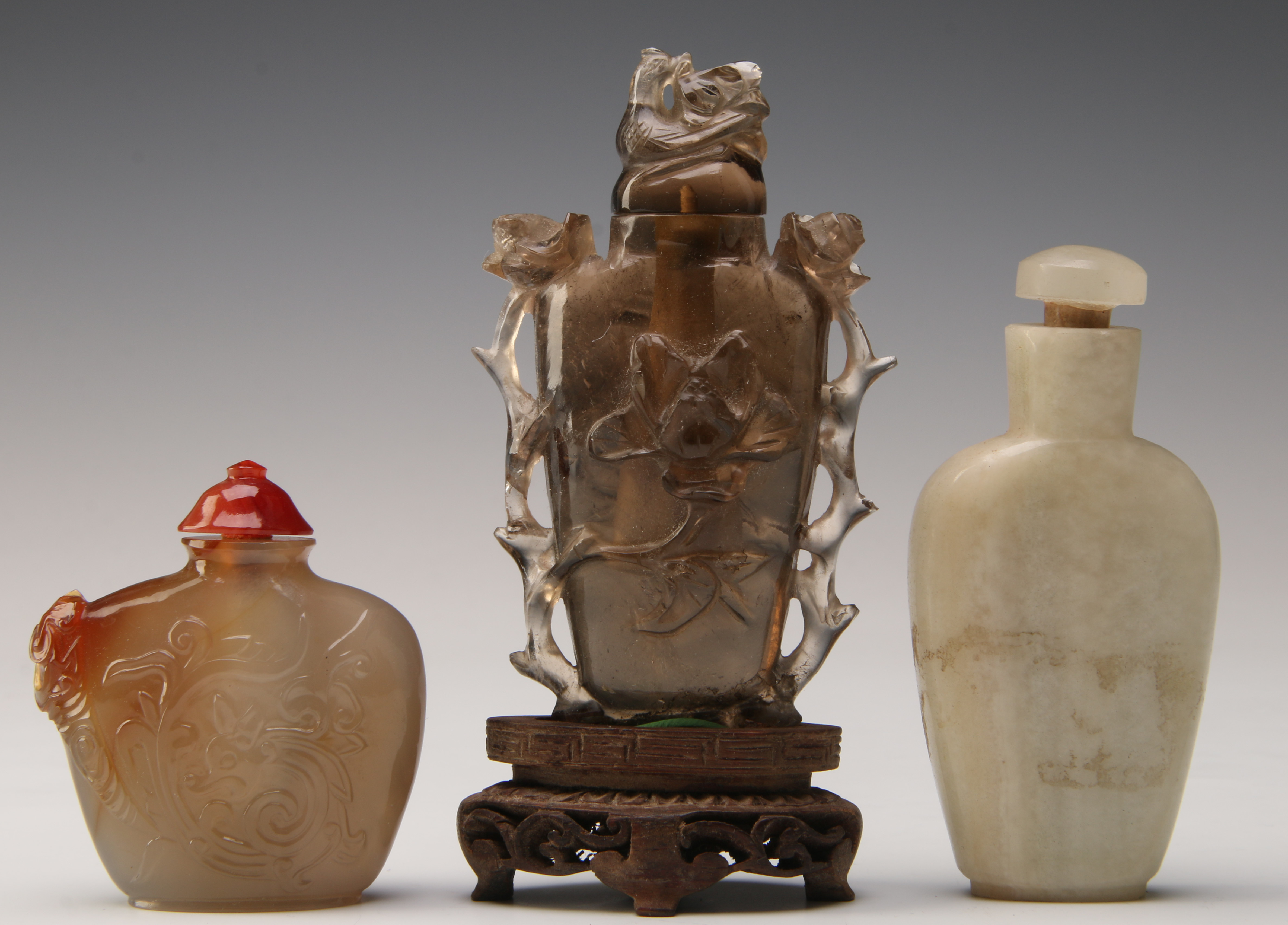 A GROUP OF CHINESE HARDSTONE SNUFF BOTTLES
