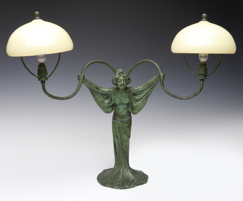 AN UNUSUAL ART NOUVEAU STANDING MAIDEN LAMP AS-IS