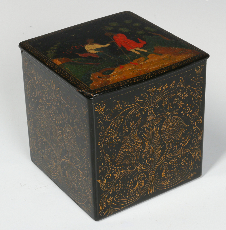 AN ANTIQUE RUSSIAN LACQUER BOX OF UNUSUAL FORM