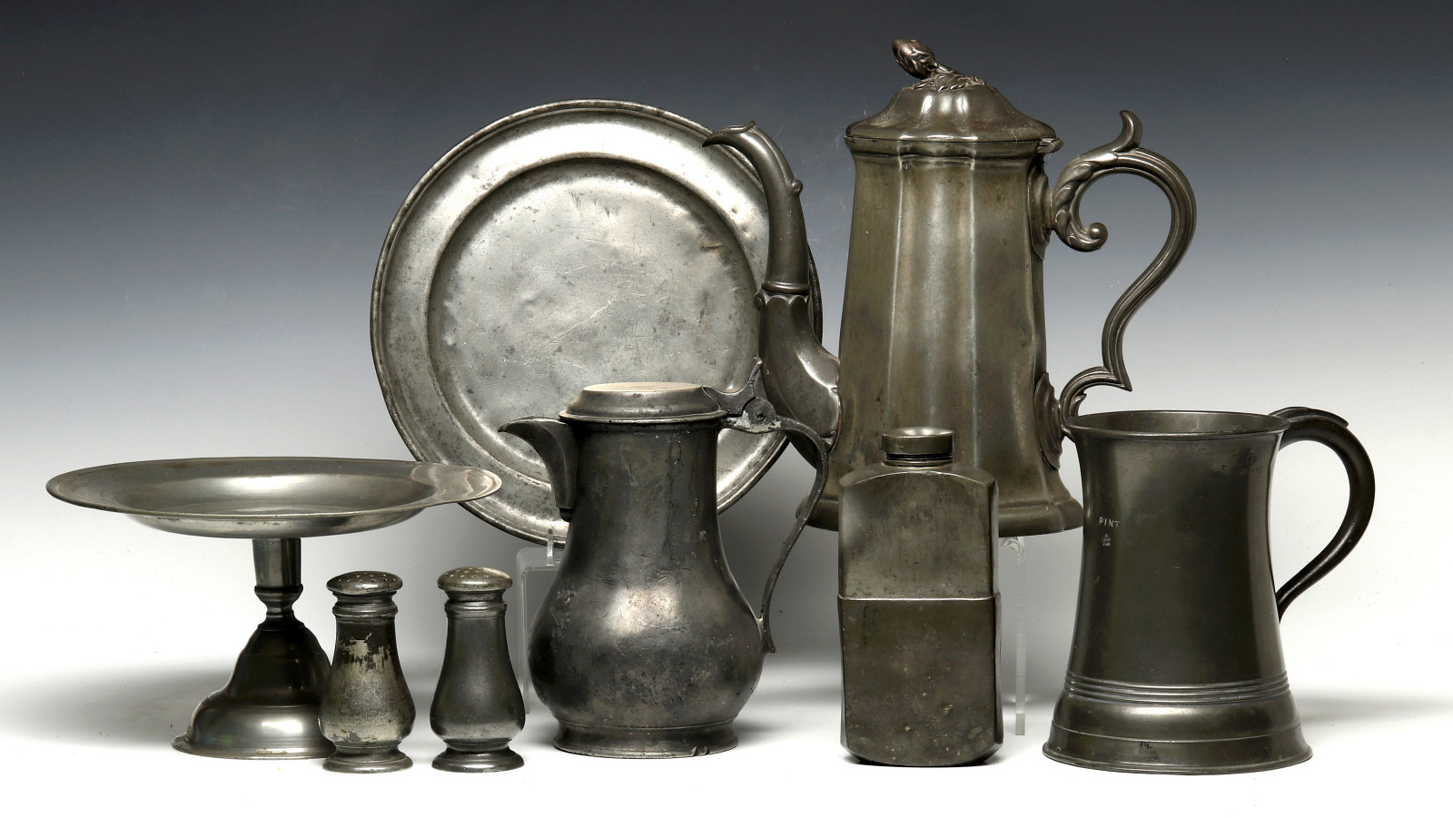 A COLLECTION OF ENGLISH AND CONTINENTAL PEWTER