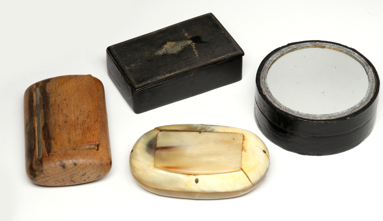 FOUR EARLY 19TH CENTURY SNUFF BOXES