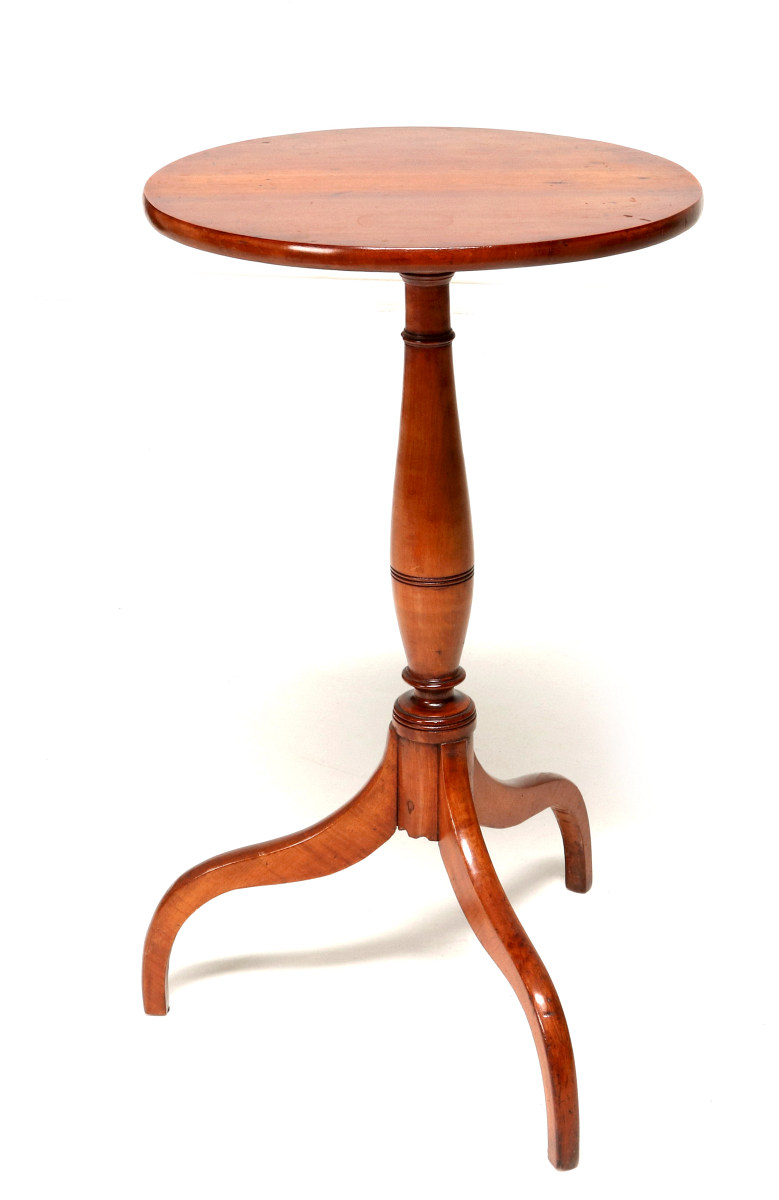 EARLY 19TH C. NEW ENGLAND SPIDER LEG CANDLE STAND