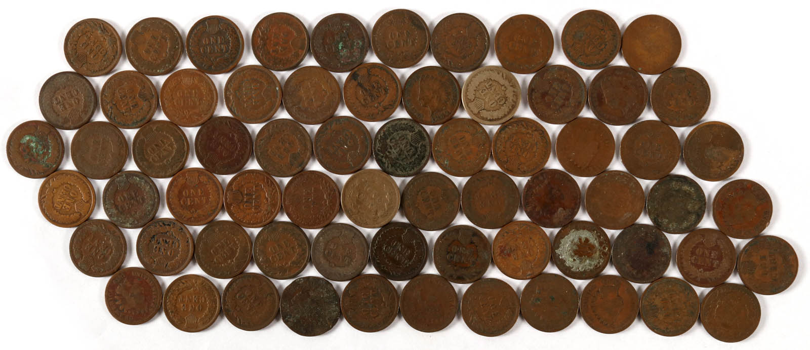 A LOT OF INDIAN HEAD PENNIES