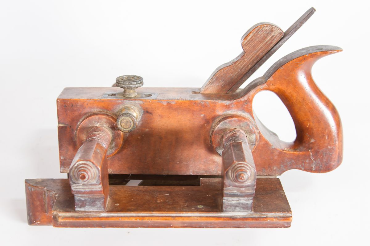 A. HOWLAND & CO. ADJUSTABLE PLOW PLANE #96