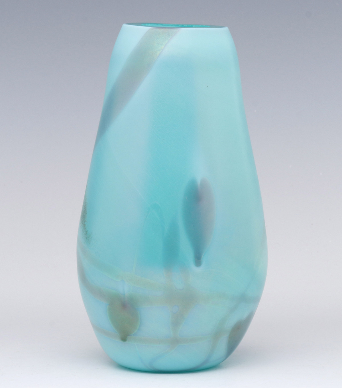 A NANCY FENTON ART GLASS VASE WITH HANGING HEARTS