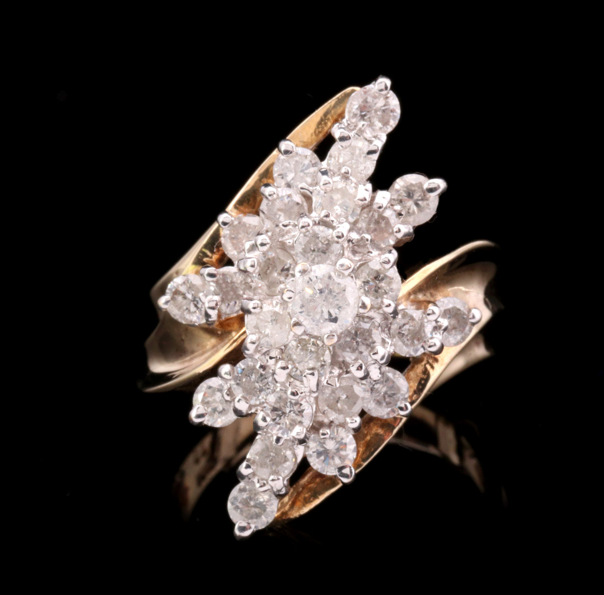 A LADIES' 10K GOLD AND DIAMOND COCKTAIL RING