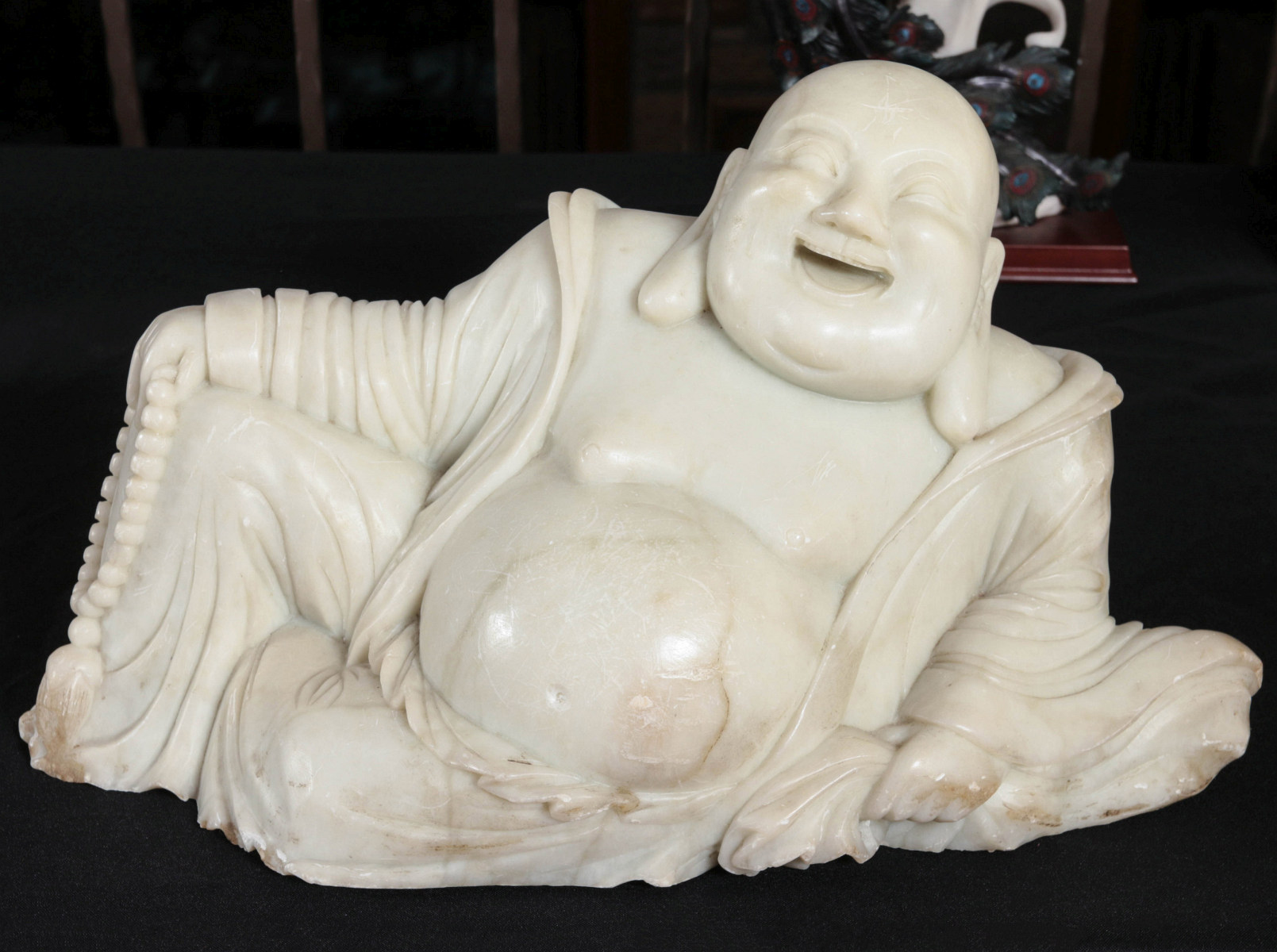 A 20TH C ALABASTER CARVING OF LAUGHING BUDDHA