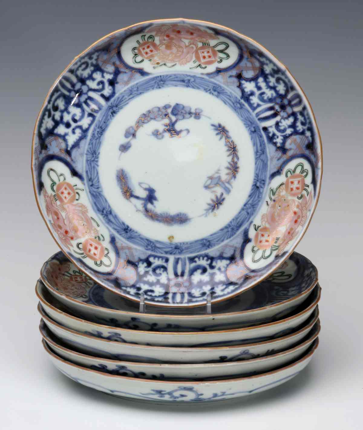 A SET OF SIX 18TH CENT JAPANESE PORCELAIN DISHES