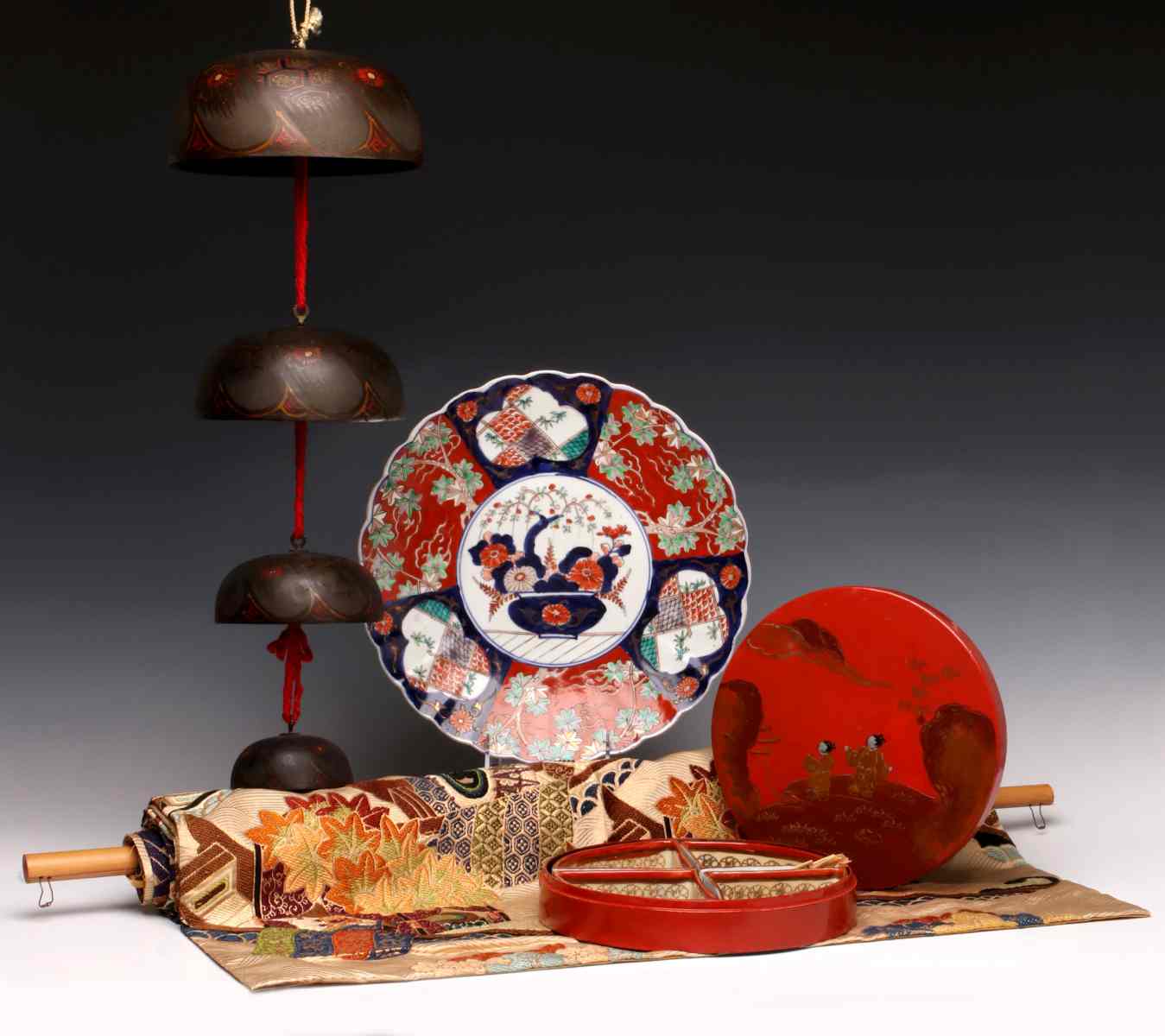 A COLLECTION OF ASIAN ANTIQUES AND DECORATIVE ARTS