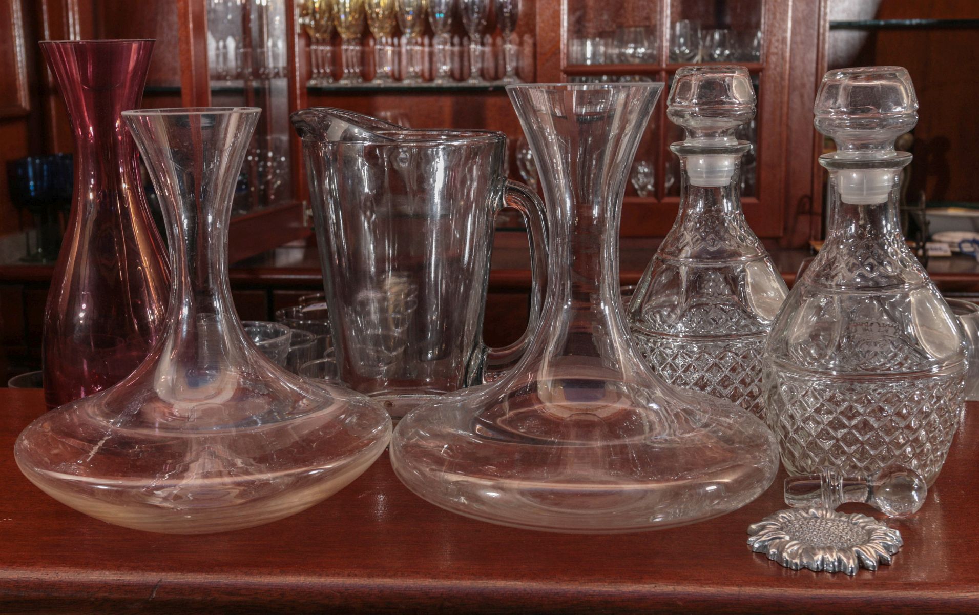 A LARGE LOT OF GLASS BARWARE
