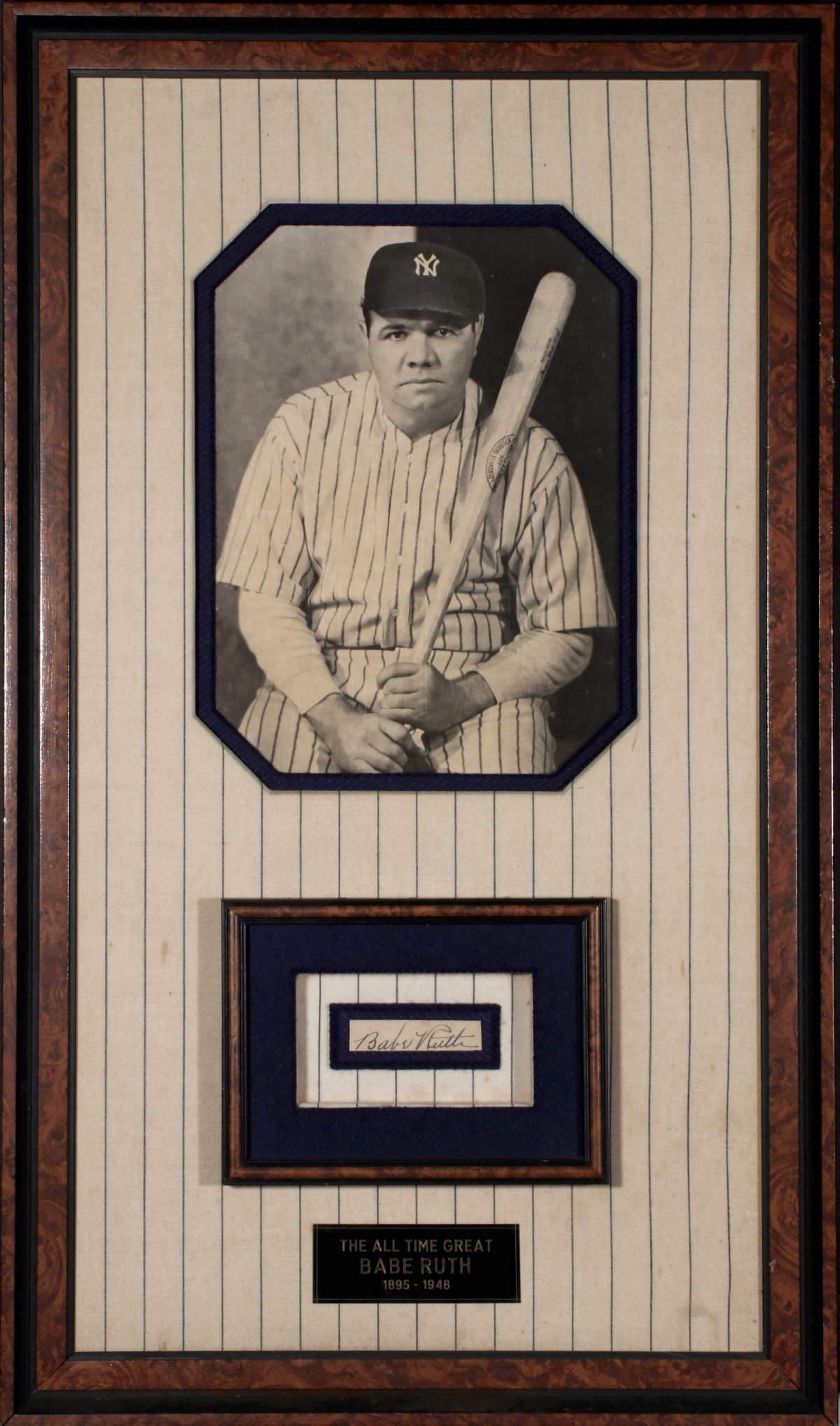 BABE RUTH FRAMED PHOTO AND AUTOGRAPH CLIP