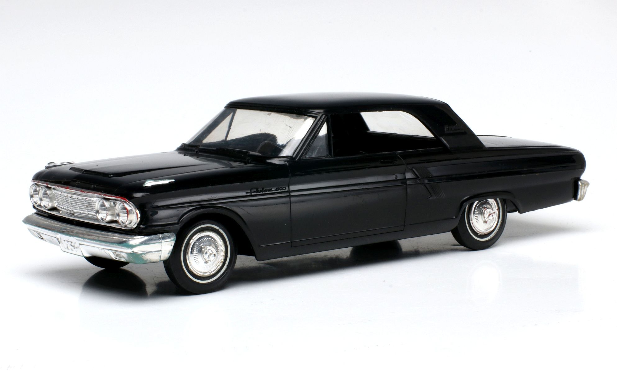 A DEALER'S PROMOTIONAL MODEL OF 1964 FORD FAIRLANE