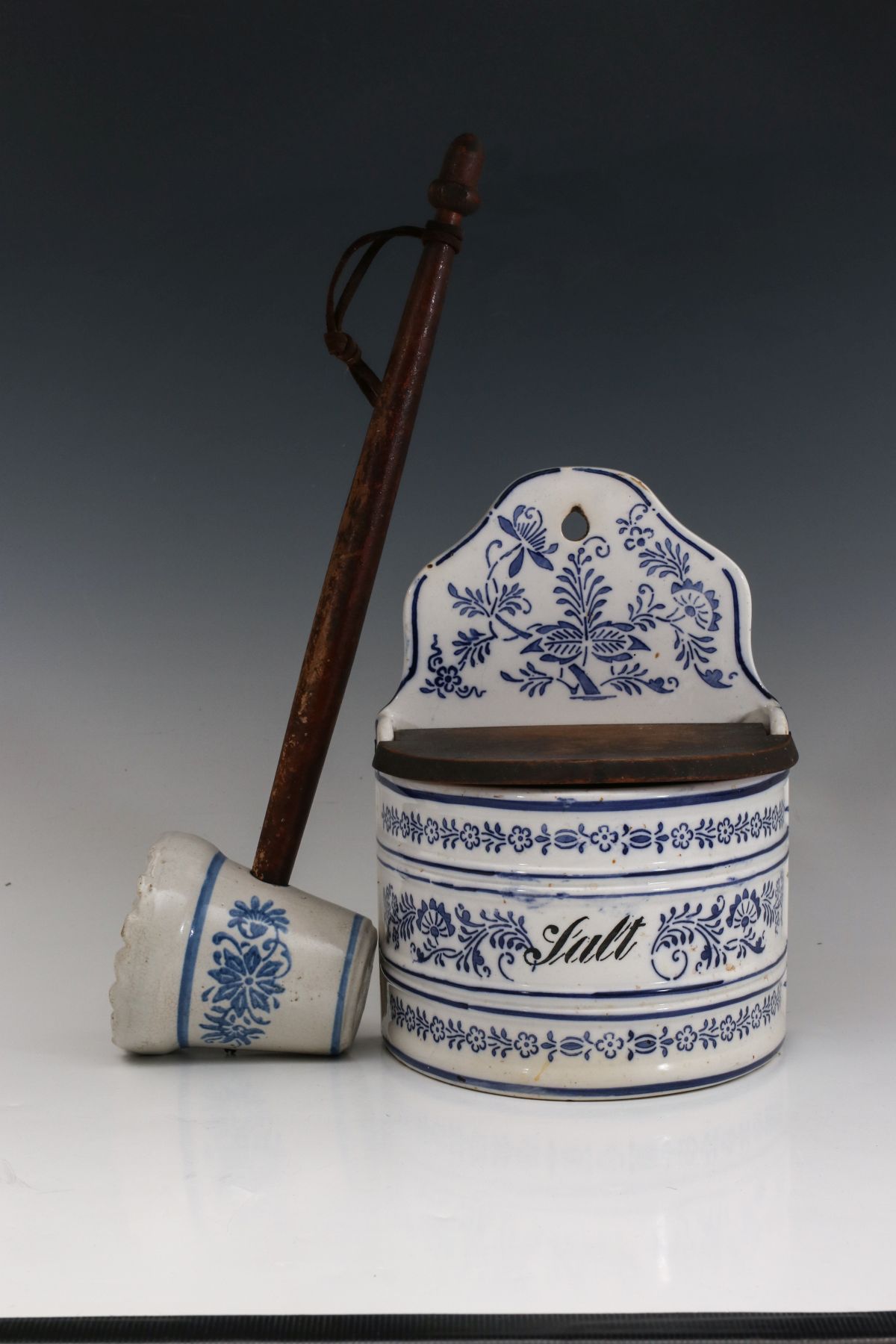 BLUE AND WHITE STONEWARE TENDERIZER WITH SALT BOX