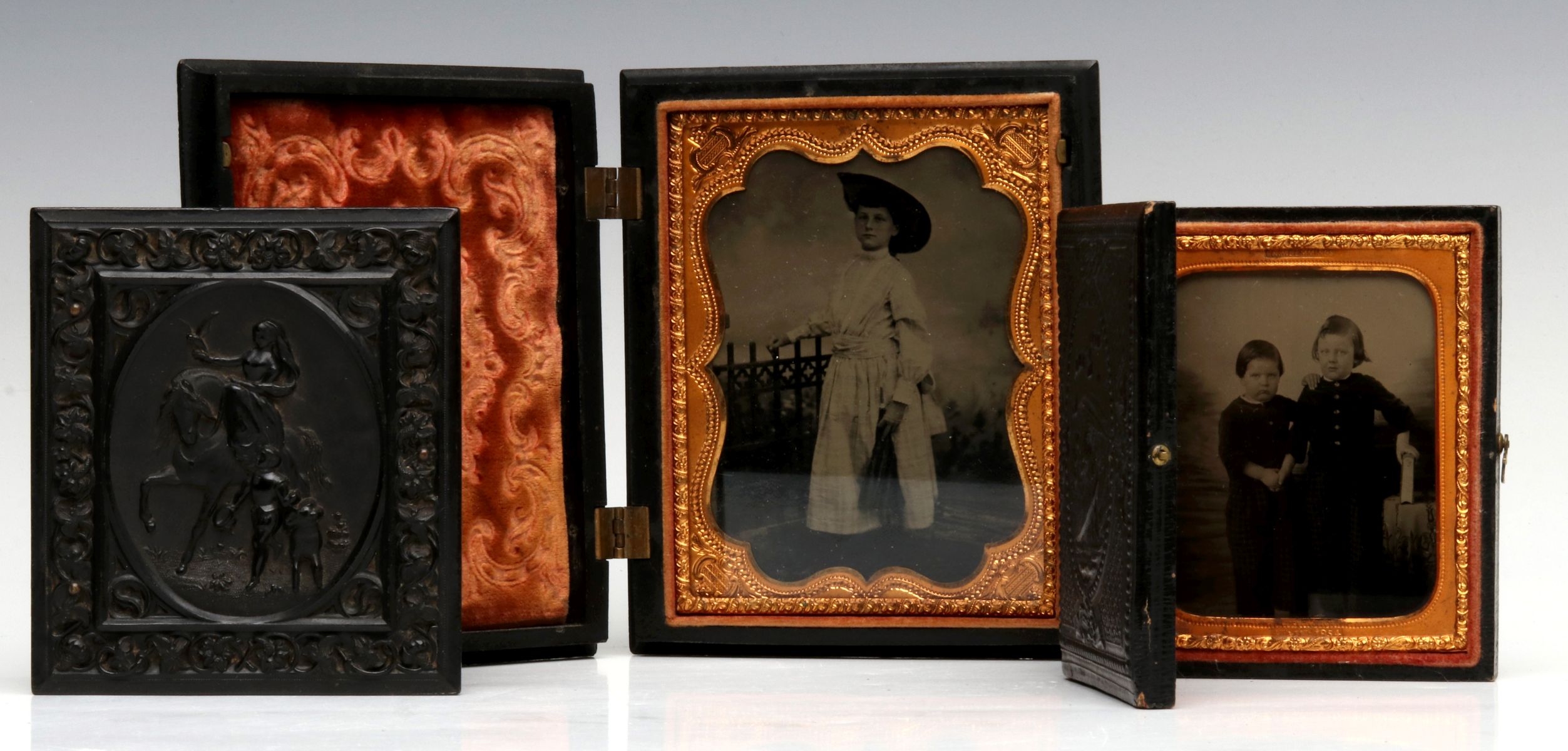 EARLY PHOTOGRAPHIC IMAGES IN PATRIOTIC AND THERMOPLASTIC
